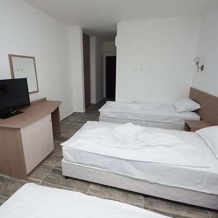 Hotel Neva Kiten  Eksteriør bilde